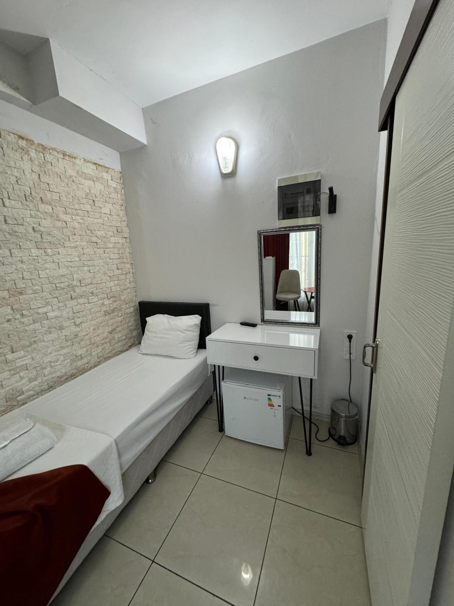 Economy Single Room